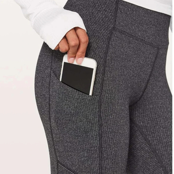 Lululemon Speed Up Tight 28" Power Luxtreme Variegated Knit Gray Black Size 4 - Picture 4 of 11